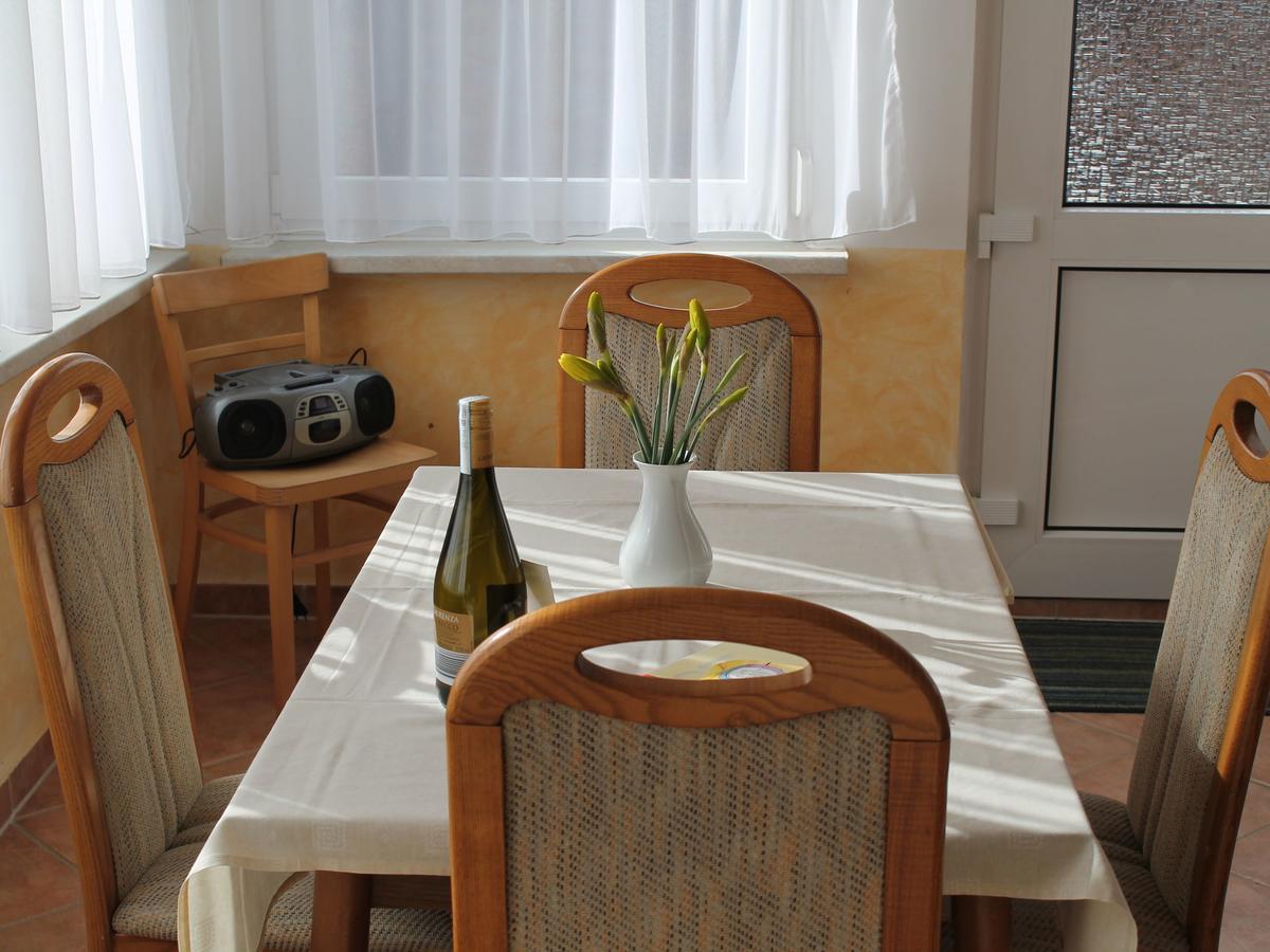 Spacious Bungalow Near Sea In Grundshagen Ngoại thất bức ảnh